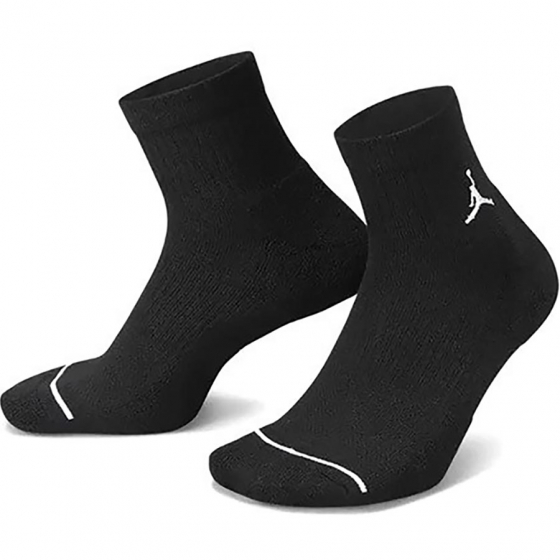 Jordan Everyday Quarter 3-Pack i gruppen REA / Strumpor hos 2WIN BASKETBUTIK (DX9655-010)