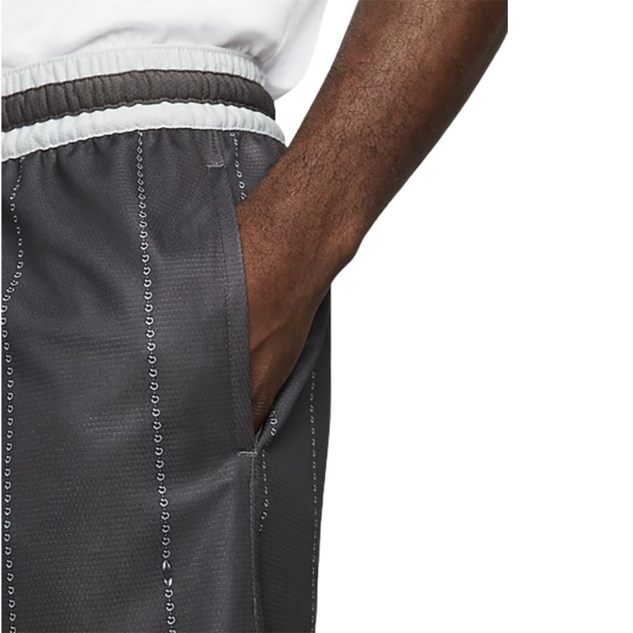 Nike Dri-Fit DNA Shorts