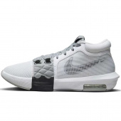 LeBron Witness 8  LeBron Witness 8