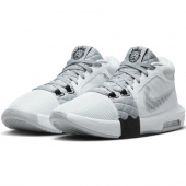 LeBron Witness 8  LeBron Witness 8