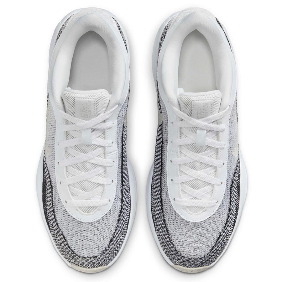 Nike G.T. Hustle Academy