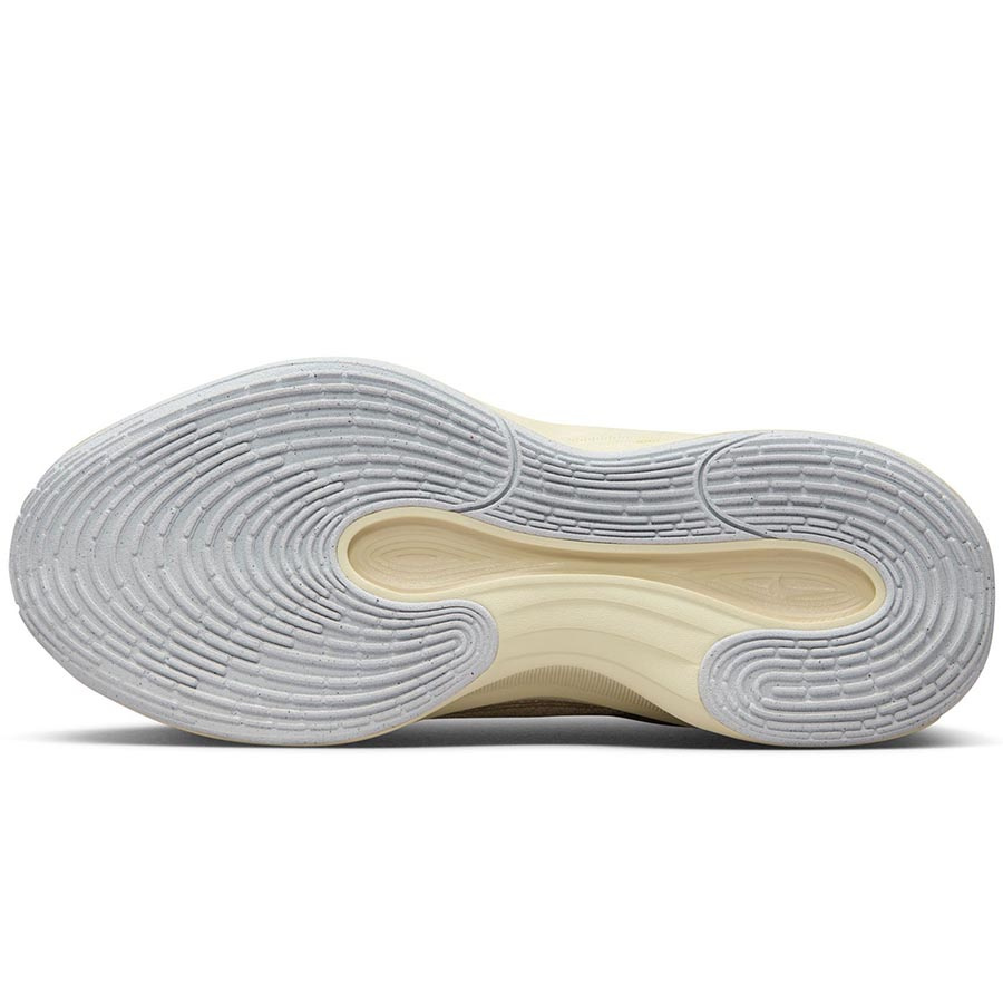 Nike G.T. Hustle Academy