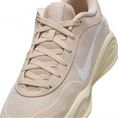 Nike G.T. Hustle Academy Nike G.T. Hustle Academy